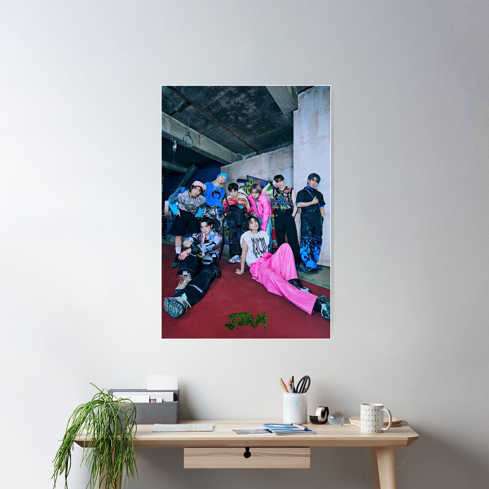 cpostermediumsquare_product1000x1000.2-33 cpostermediumsquare product1000x1000.2 33 - Stray Kids AU Store