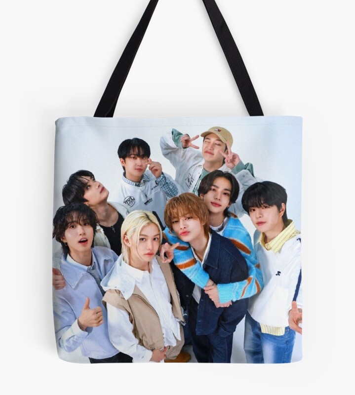 tb1040x1040large-c1198800800-bgf8f8f8.u8-28 tb1040x1040large c1198800800 bgf8f8f8.u8 28 - Stray Kids AU Store