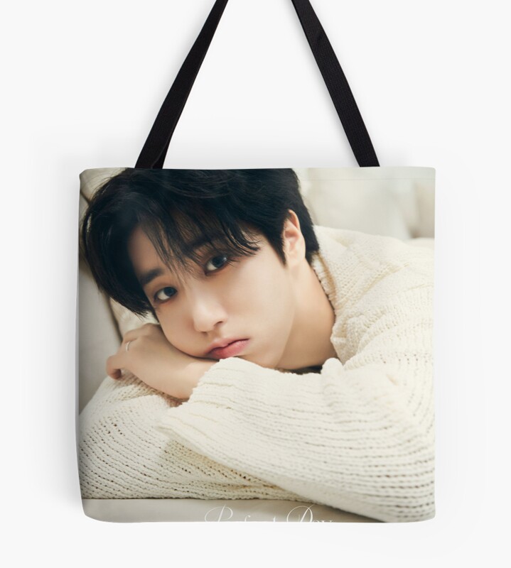 tb1040x1040large-c1198800800-bgf8f8f8.u8-3 tb1040x1040large c1198800800 bgf8f8f8.u8 3 - Stray Kids AU Store