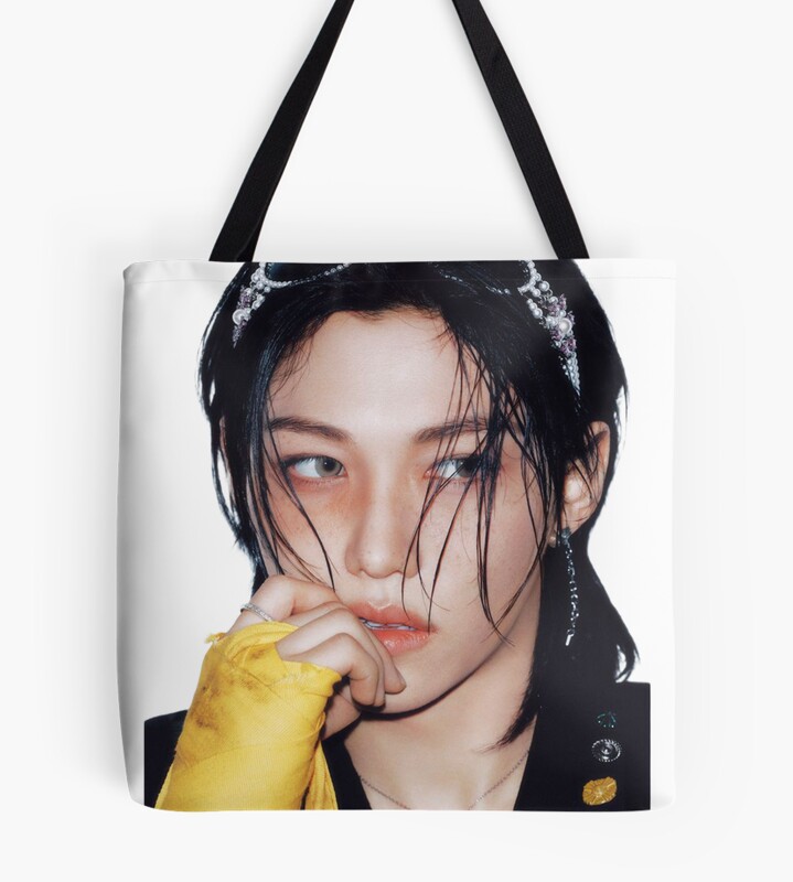 tb1040x1040large-c1198800800-bgf8f8f8.u8-6 tb1040x1040large c1198800800 bgf8f8f8.u8 6 - Stray Kids AU Store