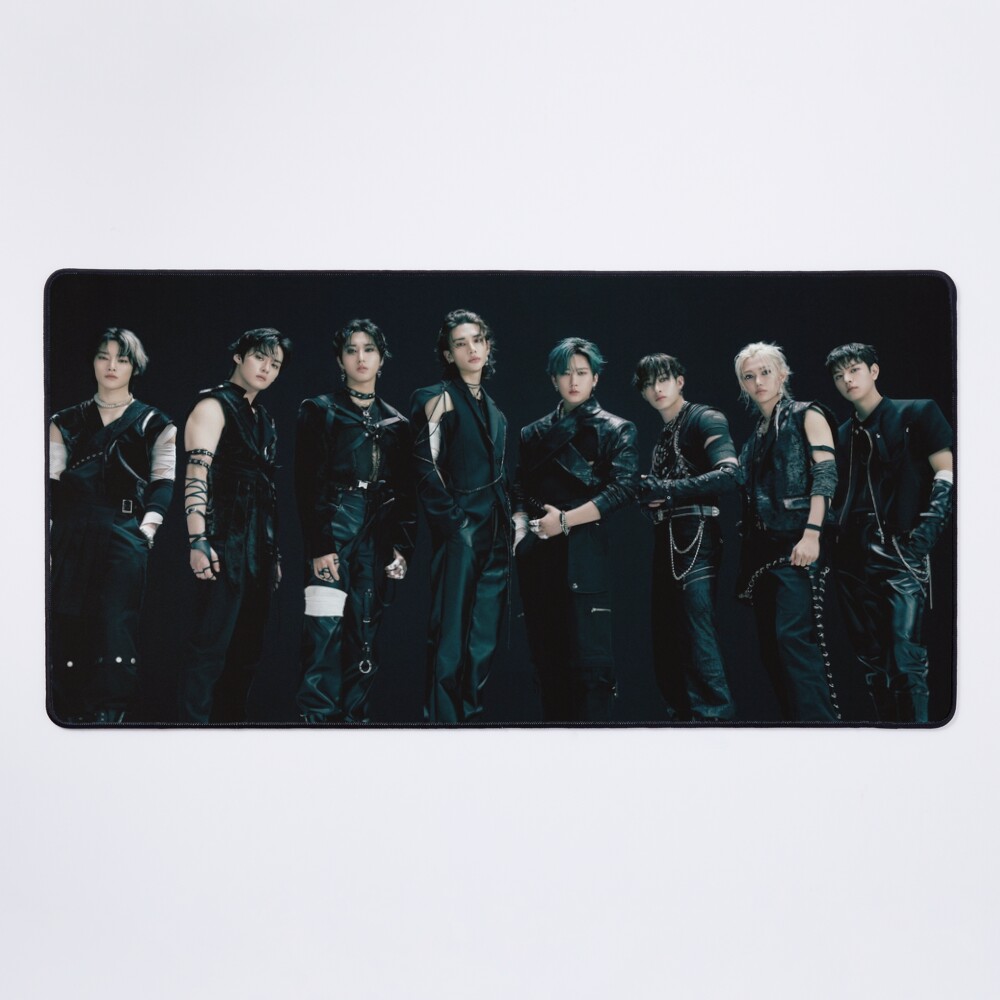 urdesk_mat_flatlaysquare1000x1000-1 urdesk mat flatlaysquare1000x1000 1 - Stray Kids AU Store